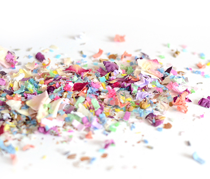 Biodegradable and flower confetti