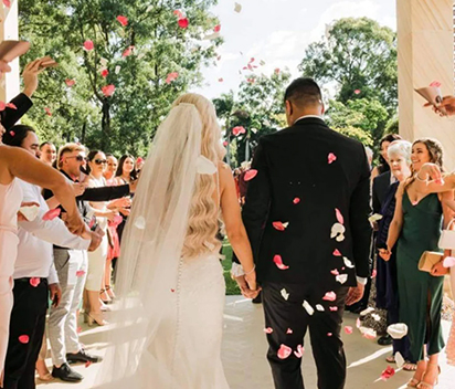 Rose petal confetti wedding